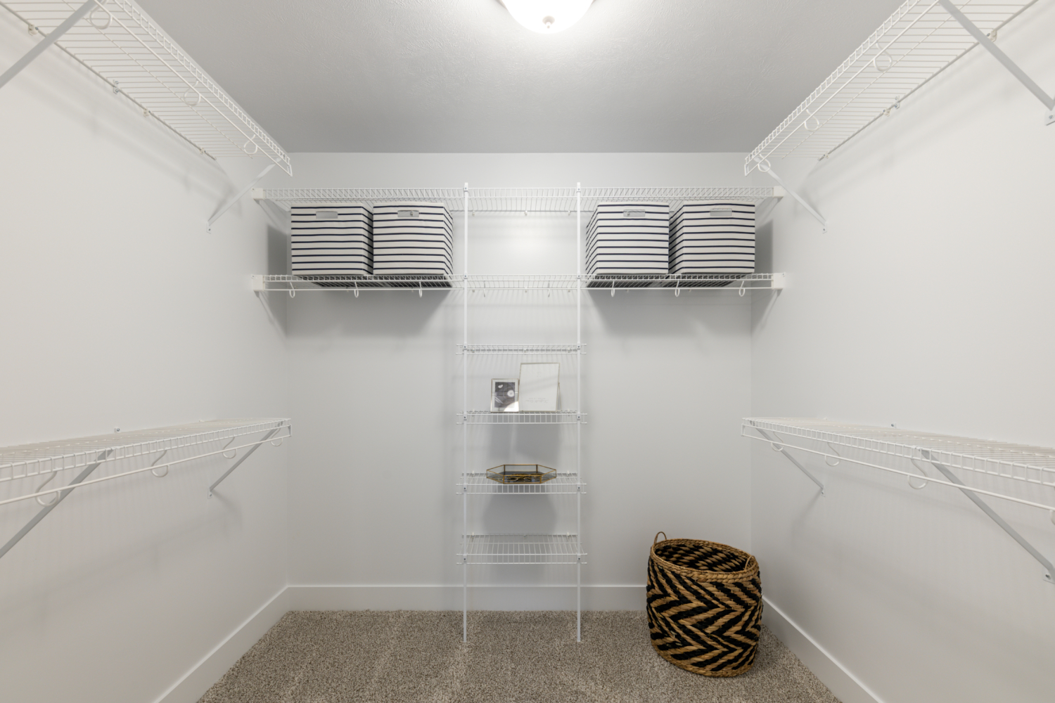 Studio G | Closets & Glass