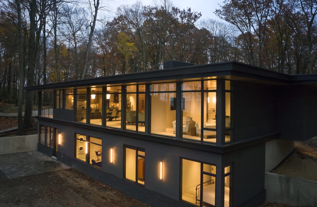 ZAHN 003ashleyavilaphoto_LakeMichiganMidCentury-scaled